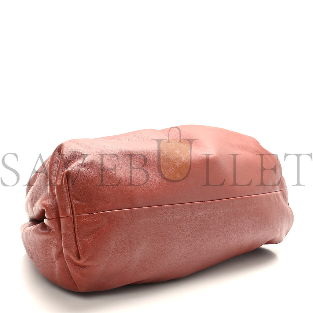 BOTTEGA VENETA SMOOTH BUTTER CALF THE POUCH OVERSIZED CLUTCH RUST  (38*18*9cm)