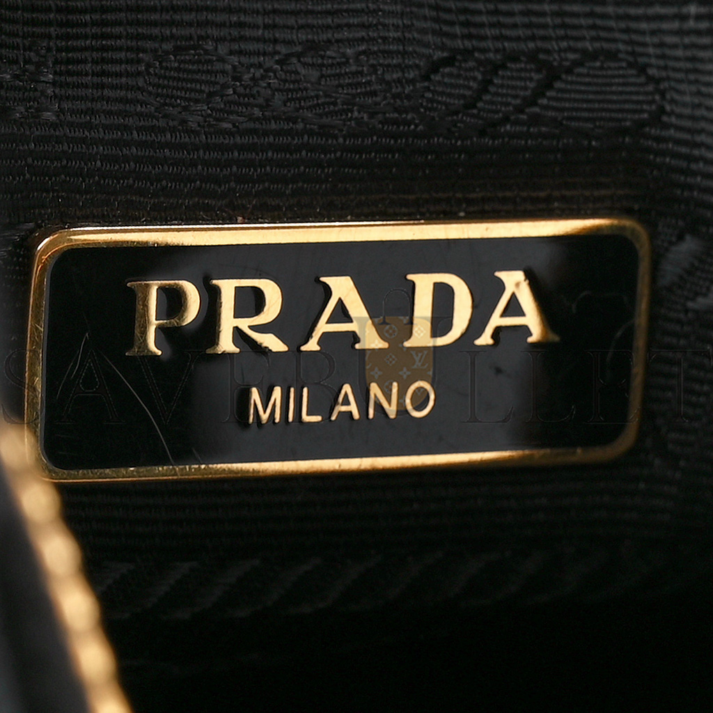 PRADA SAFFIANO LUX RE-EDITION 2005 SHOULDER BAG BLACK  (22*17*6cm)