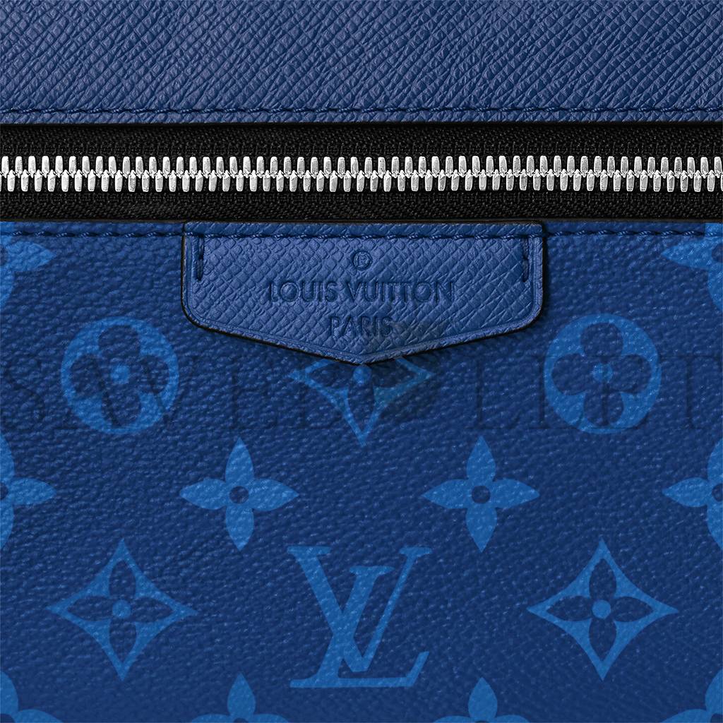 LOUIS VUITTON OUTDOOR MESSENGER M30242 (25.5*5*18cm)